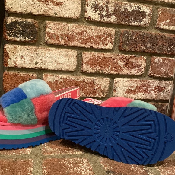 NWOT UGG Pastel Disco Checkered Slide Rainbow Blue Platforms - Picture 6 of 6